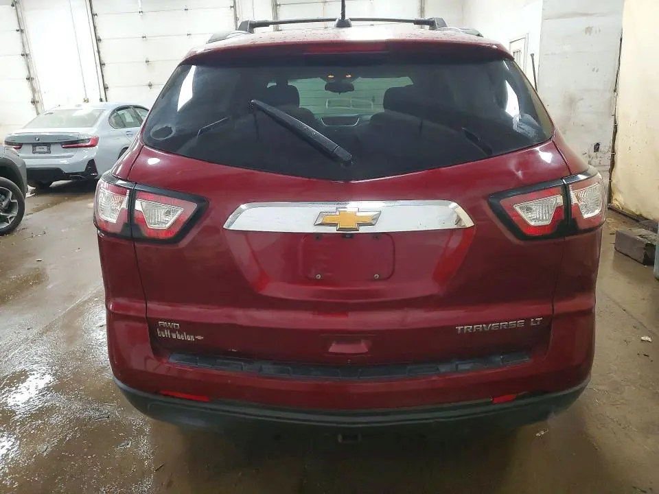 2016 CHEVROLET TRAVERSE LT  