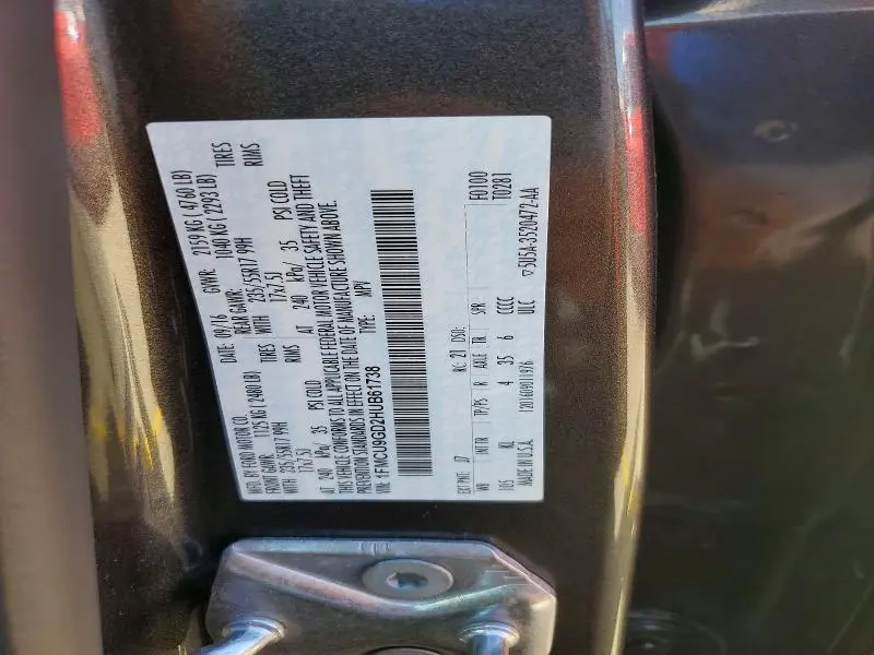 2017 FORD ESCAPE SE  