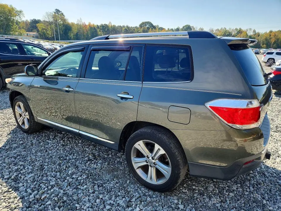 2011 TOYOTA HIGHLANDER LIMITED  