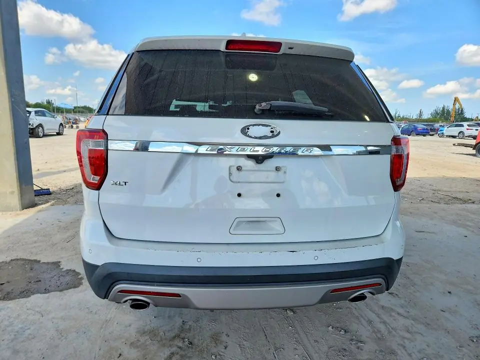 2017 FORD EXPLORER XLT  