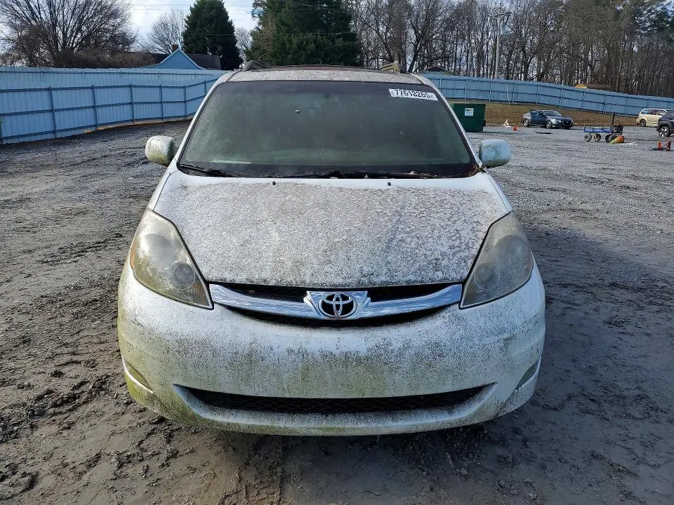 2010 TOYOTA SIENNA XLE LIMITED  