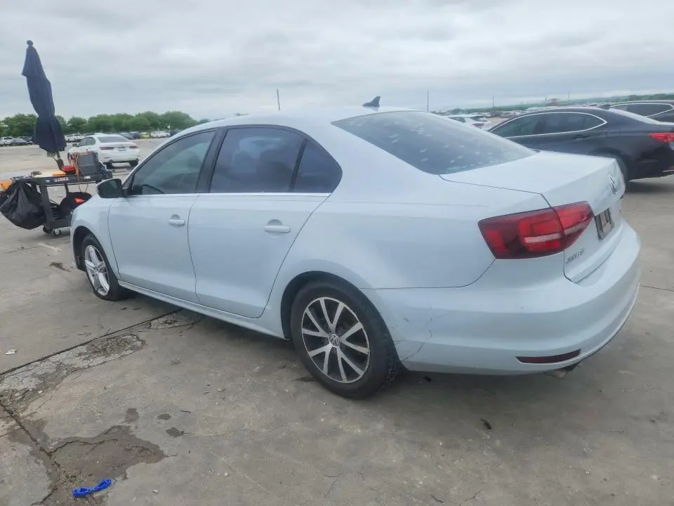 2017 VOLKSWAGEN JETTA SE  