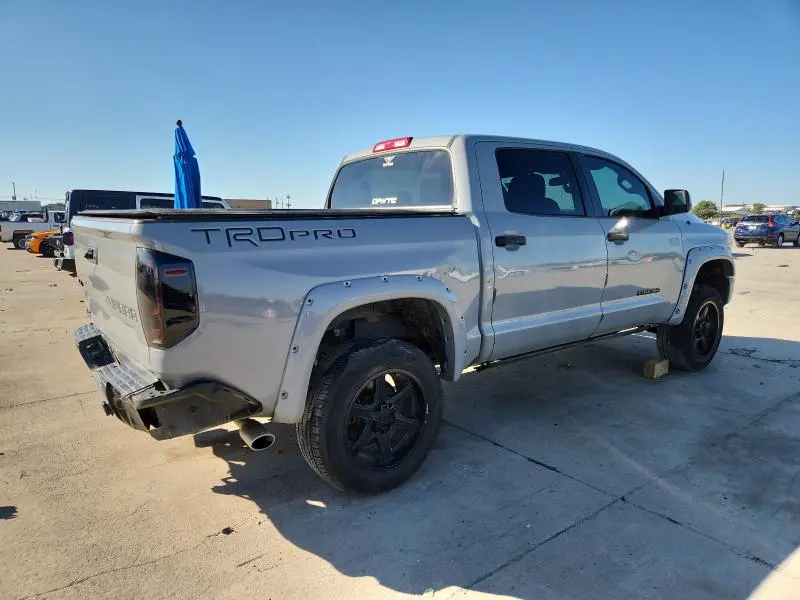 2017 TOYOTA TUNDRA CREWMAX SR5  