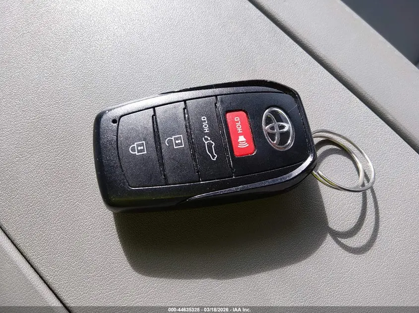 2024 TOYOTA HIGHLANDER HYBRID XLE