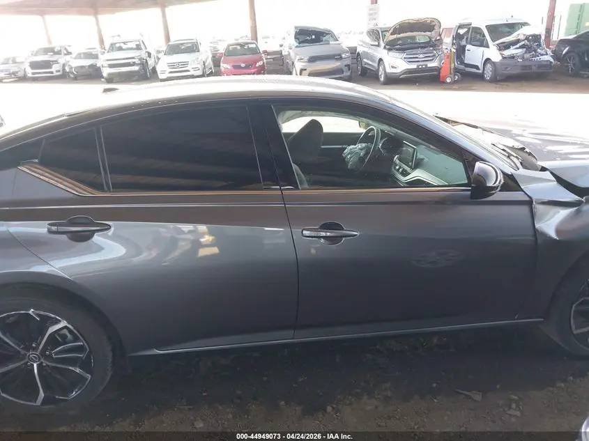 2023 NISSAN ALTIMA SR FWD
