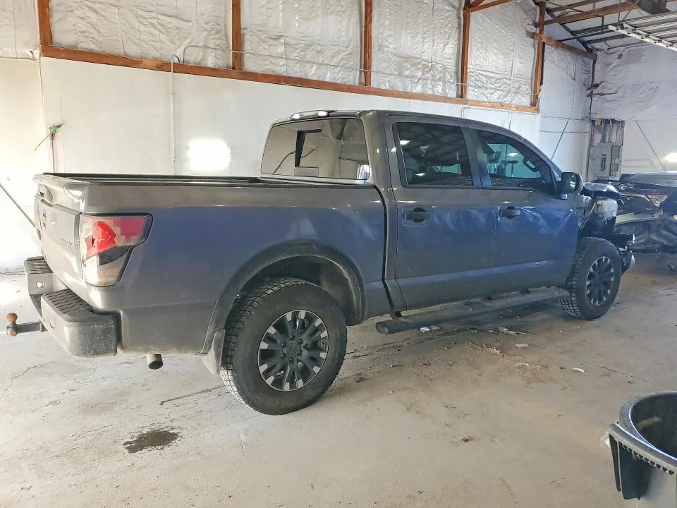 2020 NISSAN TITAN PRO-4X  