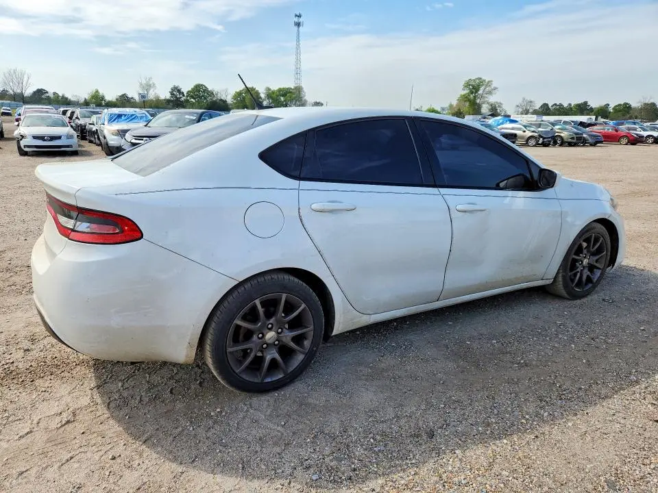 2015 DODGE DART SE  