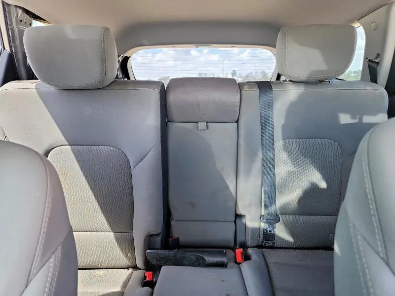 2018 HYUNDAI SANTA FE SE  