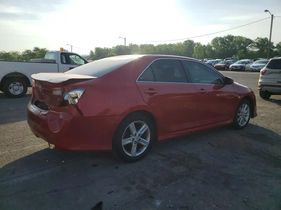 2012 TOYOTA CAMRY SE  