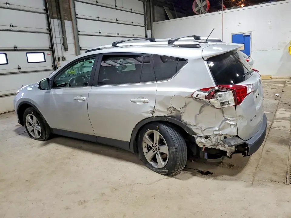 2015 TOYOTA RAV4 XLE  