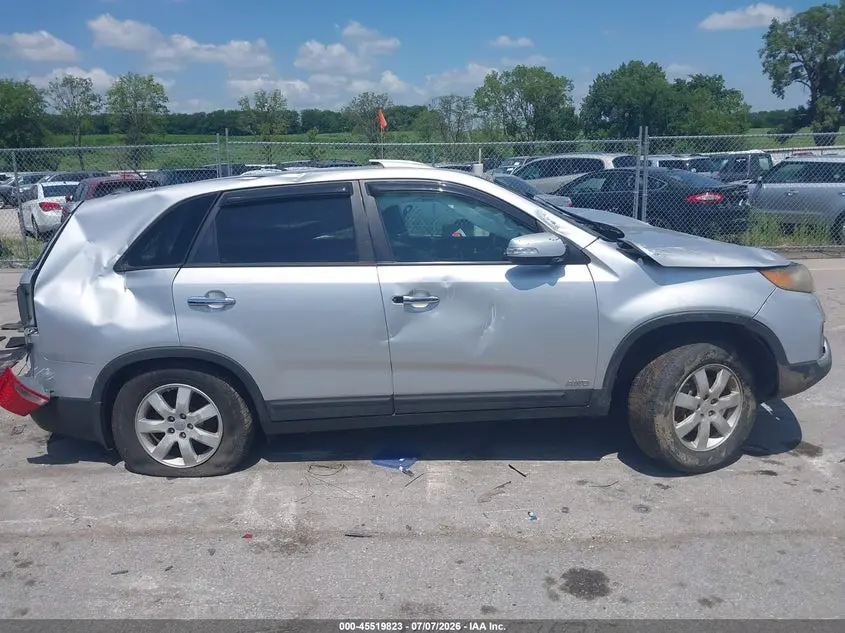 2012 KIA SORENTO LX