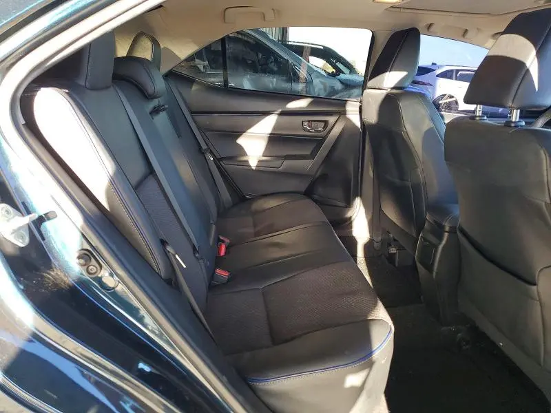 2017 TOYOTA COROLLA SE  