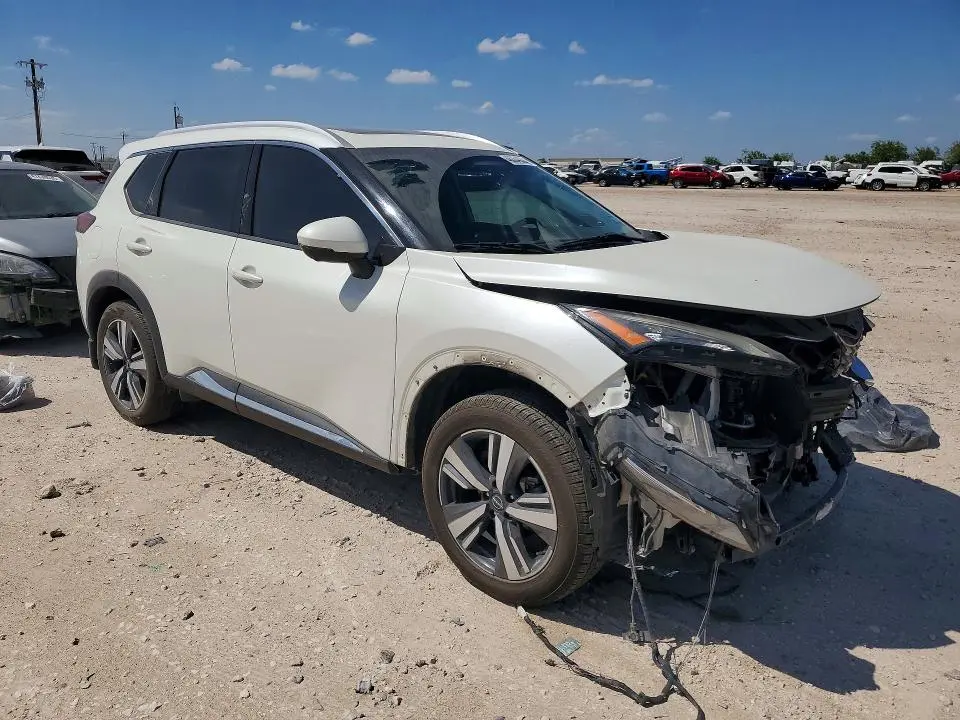 2022 NISSAN ROGUE SL  