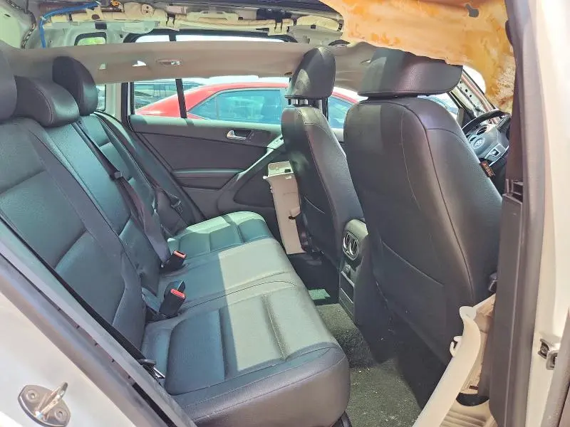 2016 VOLKSWAGEN TIGUAN S  