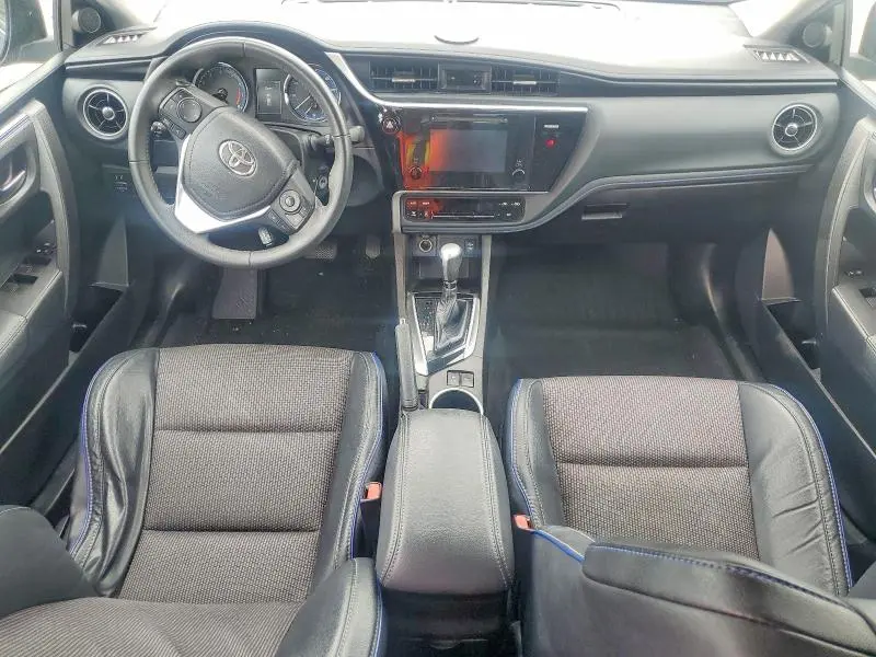 2017 TOYOTA COROLLA SE  
