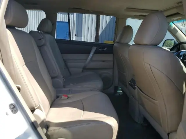 2011 TOYOTA HIGHLANDER BASE  