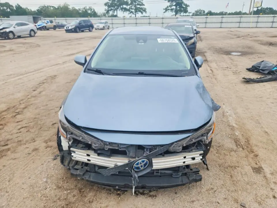 2021 TOYOTA COROLLA LE  