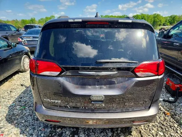 2021 CHRYSLER VOYAGER LX  