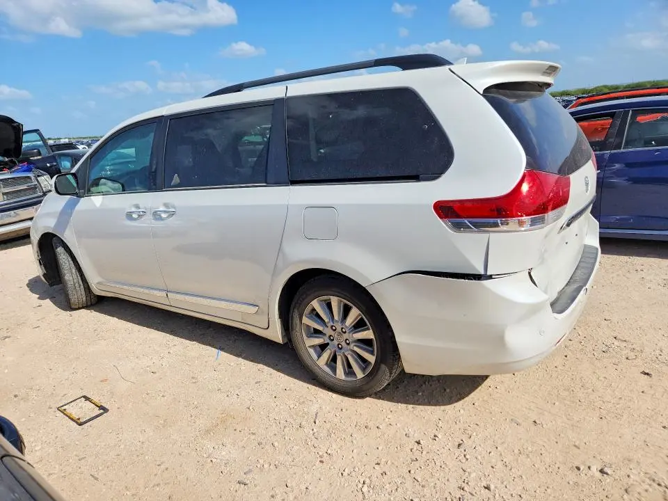 2013 TOYOTA SIENNA LIMITED 7-PASSENGER  