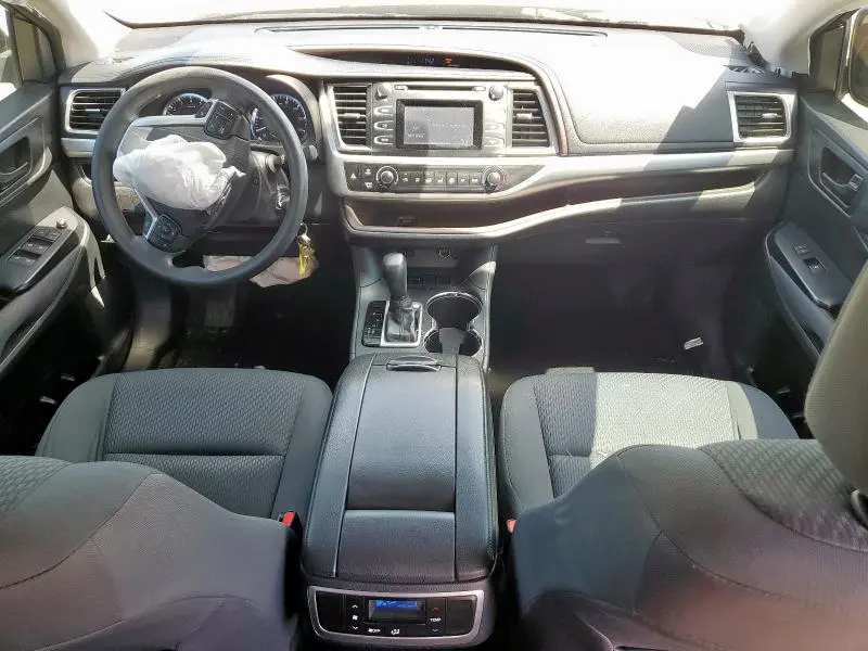 2015 TOYOTA HIGHLANDER LE  