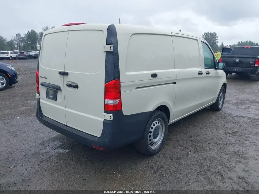 2019 MERCEDES-BENZ METRIS  