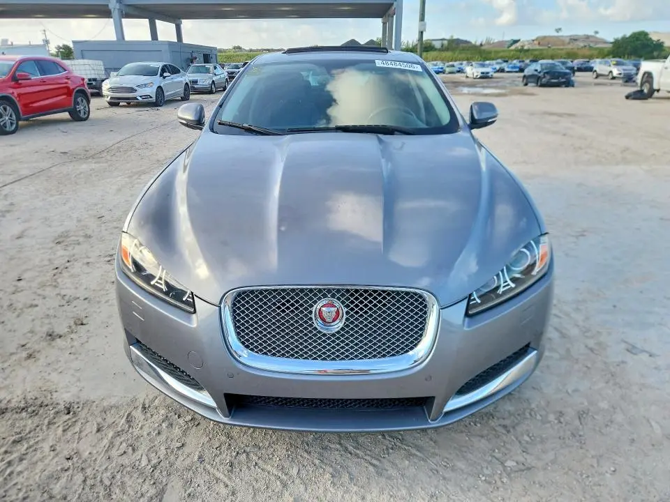 2015 JAGUAR XF 2.0T PREMIUM  
