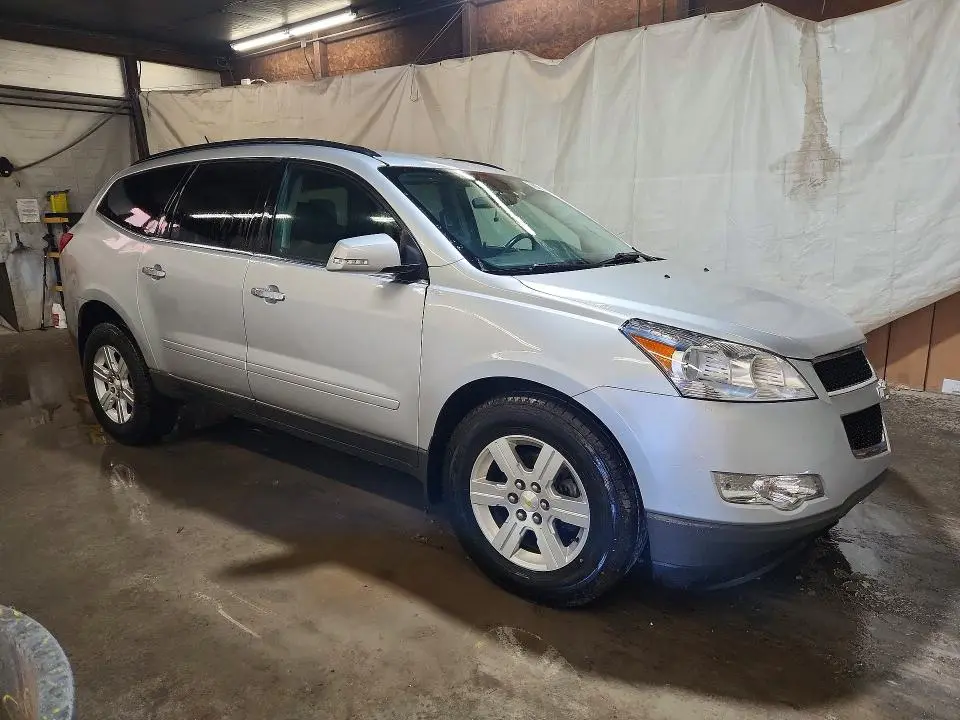 2012 CHEVROLET TRAVERSE LT  
