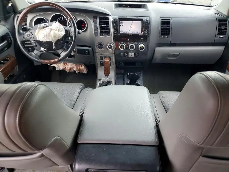 2010 TOYOTA SEQUOIA PLATINUM  