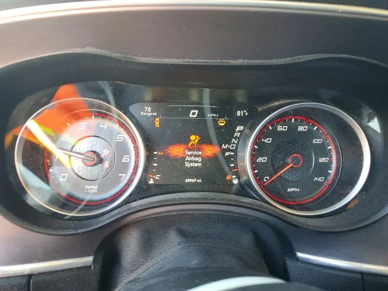 2017 DODGE CHARGER SE  