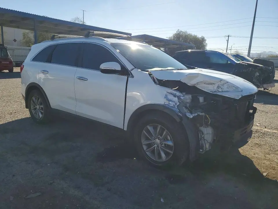 2018 KIA SORENTO LX  