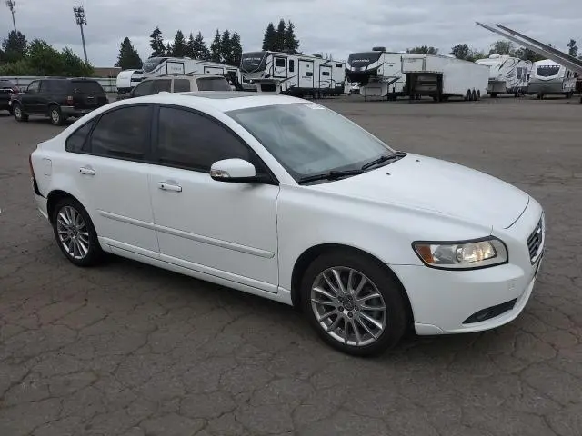 2010 VOLVO S40 2.4I  