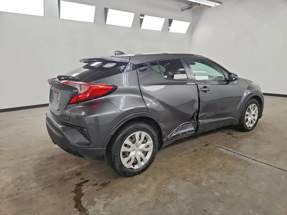 2021 TOYOTA C-HR LE  