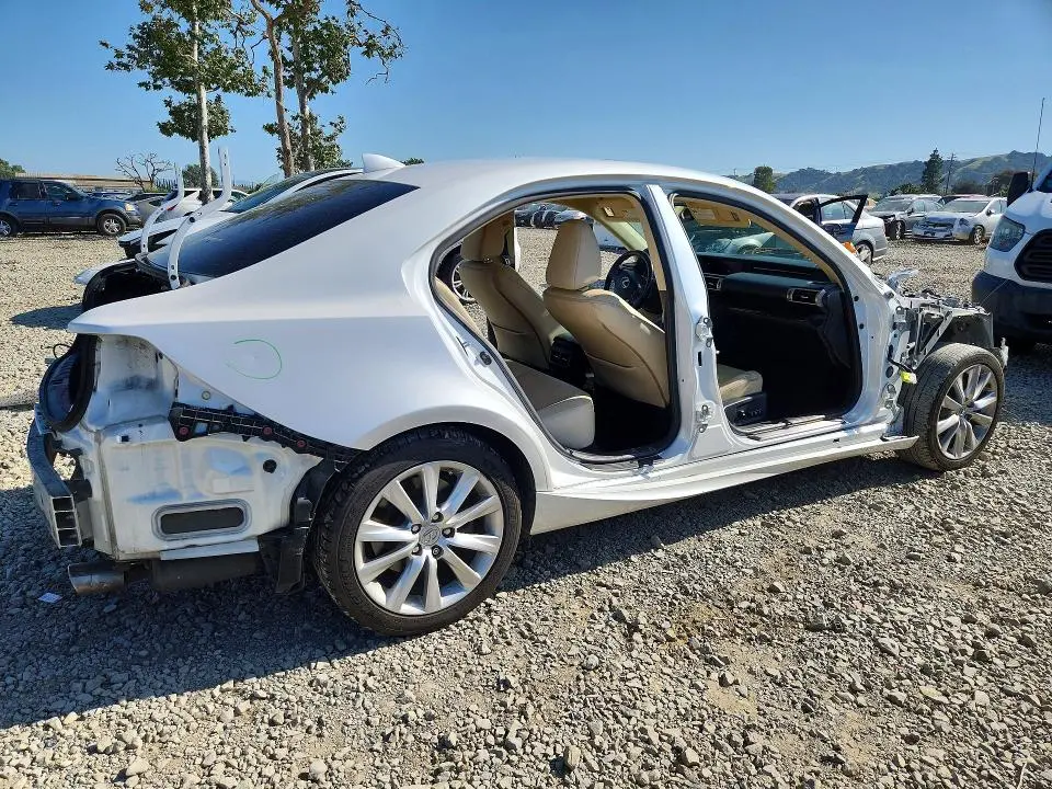 2016 LEXUS IS 200T  