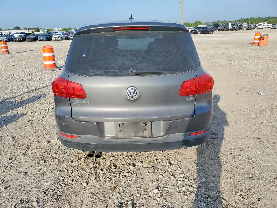 2017 VOLKSWAGEN TIGUAN S  