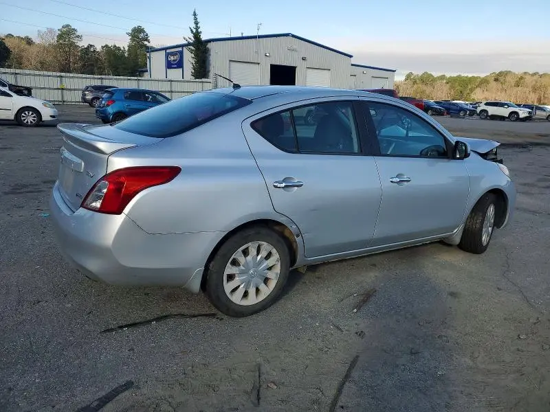 2013 NISSAN VERSA S  