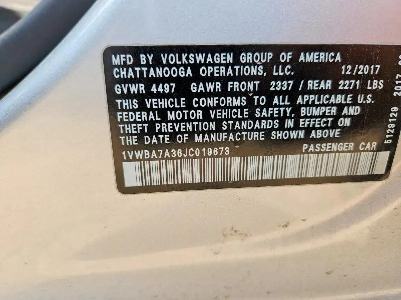 2018 VOLKSWAGEN PASSAT SE  