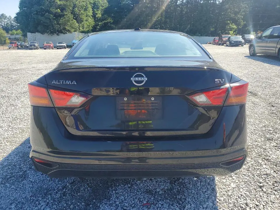 2023 NISSAN ALTIMA SV  