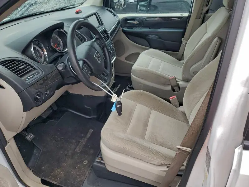 2017 DODGE GRAND CARAVAN SE  