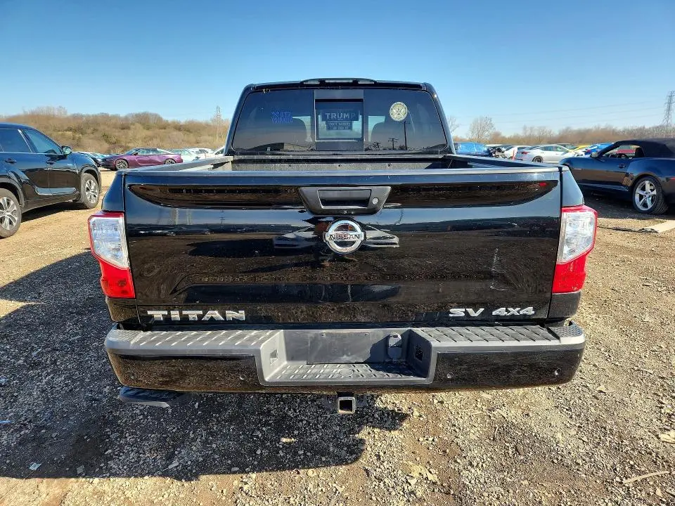 2020 NISSAN TITAN SV  
