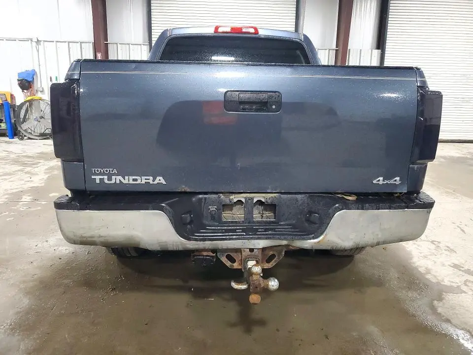 2010 TOYOTA TUNDRA CREWMAX SR5  