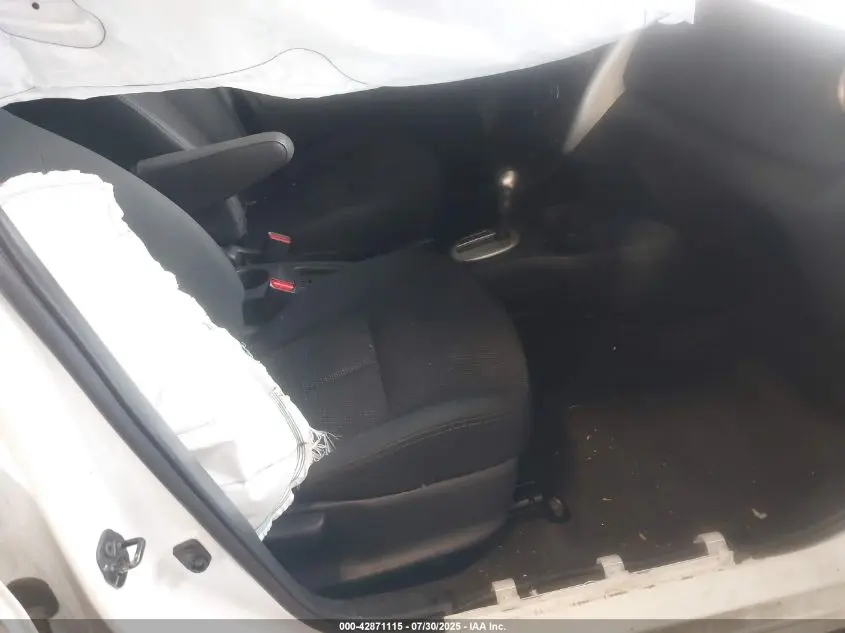 2016 NISSAN VERSA 1.6 SV