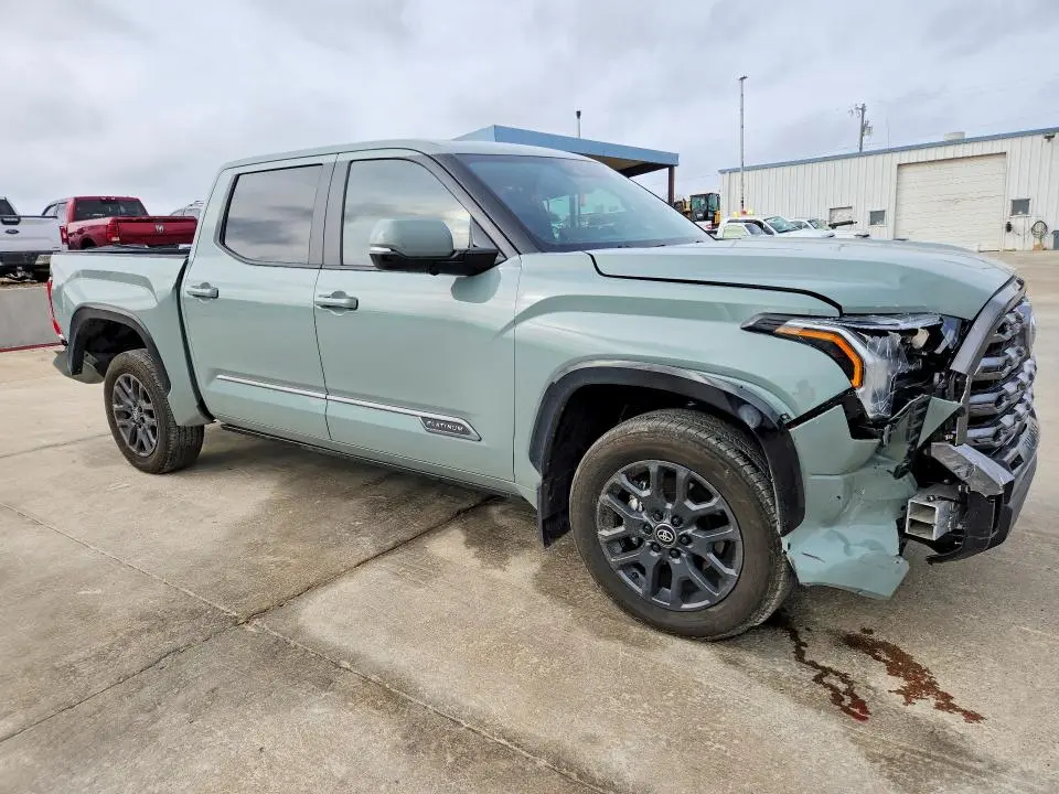 2025 TOYOTA TUNDRA   