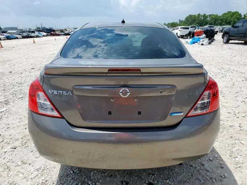 2013 NISSAN VERSA S  
