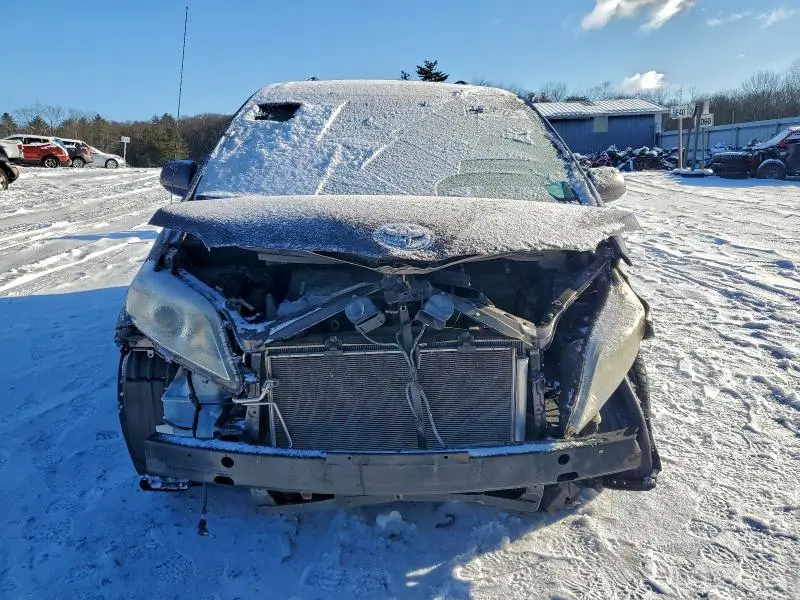 2013 TOYOTA SIENNA XLE  