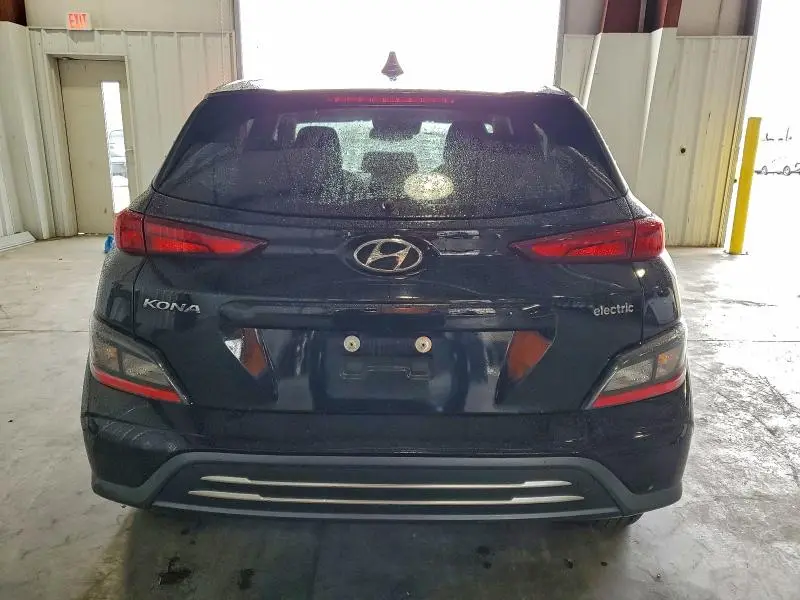 2023 HYUNDAI KONA SE  