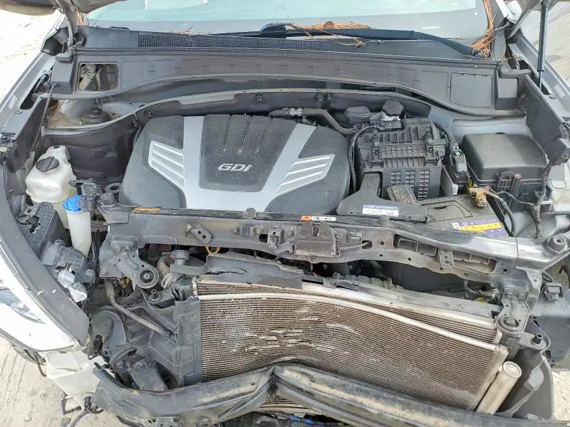 2016 HYUNDAI SANTA FE SE  