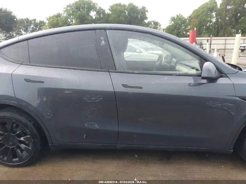 2022 TESLA MODEL Y LONG RANGE DUAL MOTOR ALL-WHEEL DRIVE