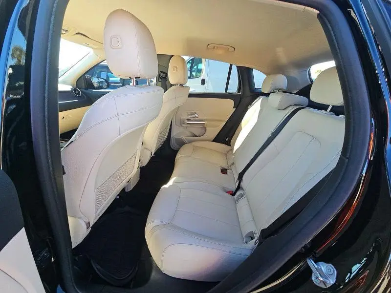 2021 MERCEDES-BENZ GLA 250  