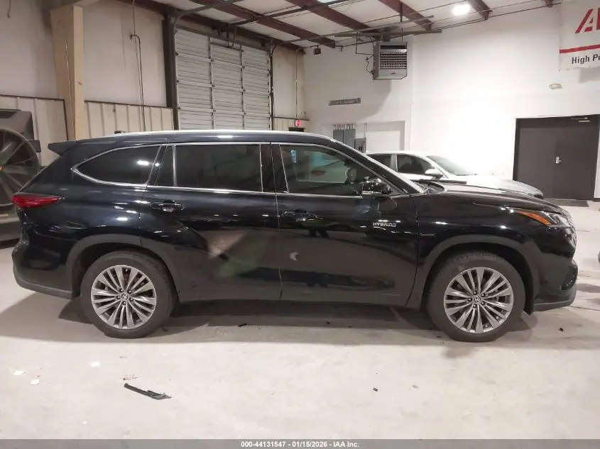 2021 TOYOTA HIGHLANDER HYBRID PLATINUM