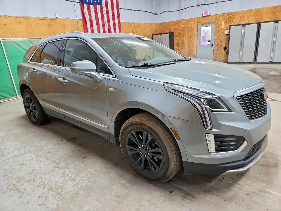 2023 CADILLAC XT5   